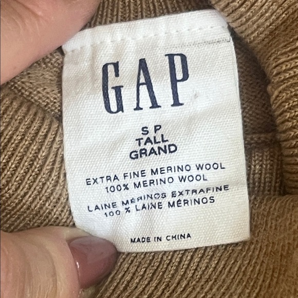 GAP 100% Extra Fine Merino Wool Turtleneck Women’s Sweater in Tan sz S Tall - Picture 2 of 9